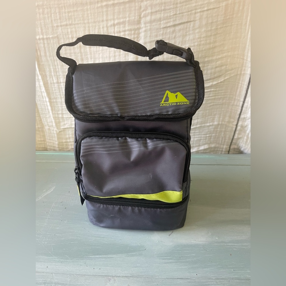 Artic zone lunch bag
